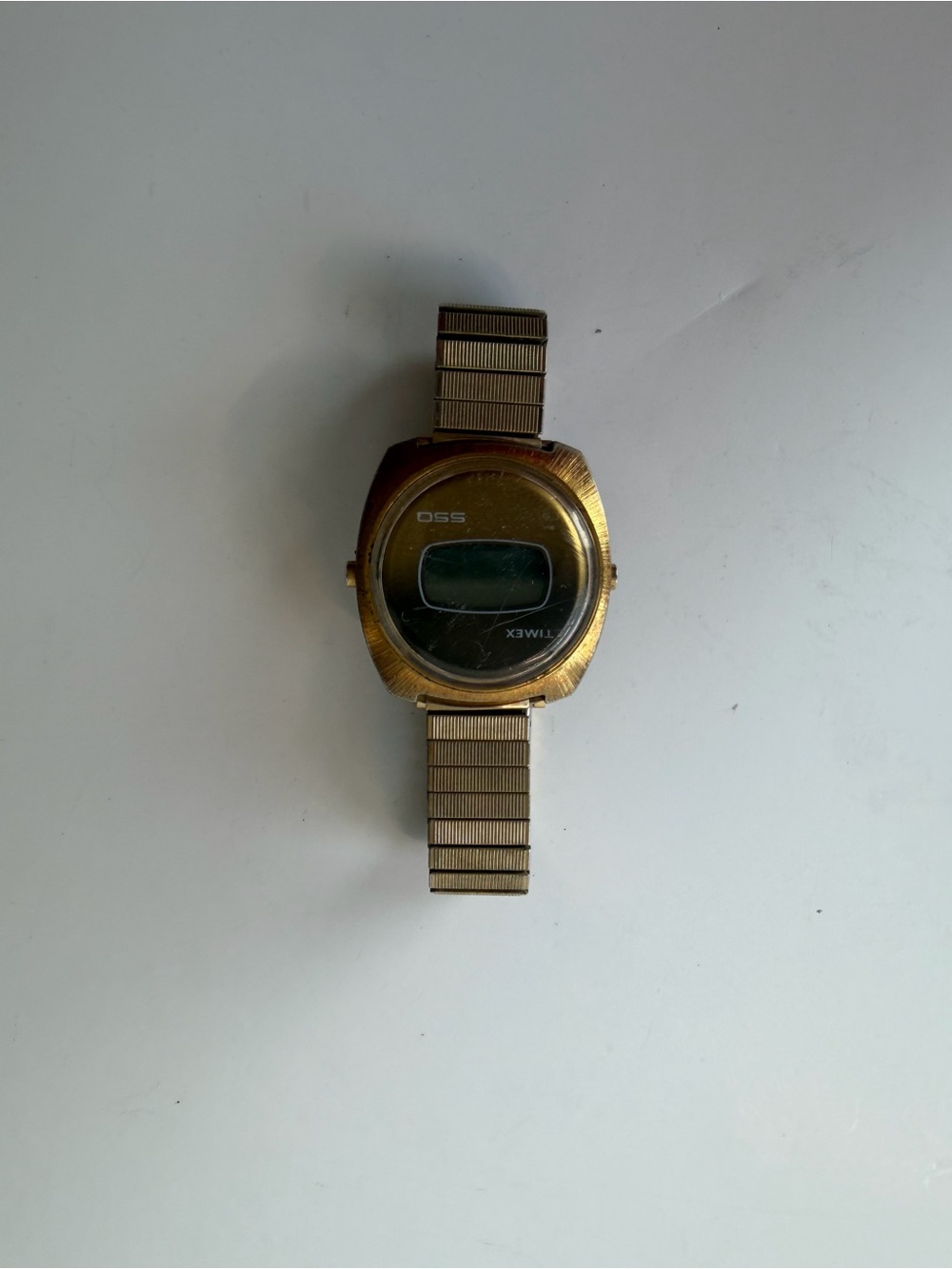 Vintage Men's Timex SSQ Digital Watch Wristwatch Gold Plated Tone Needs Battery